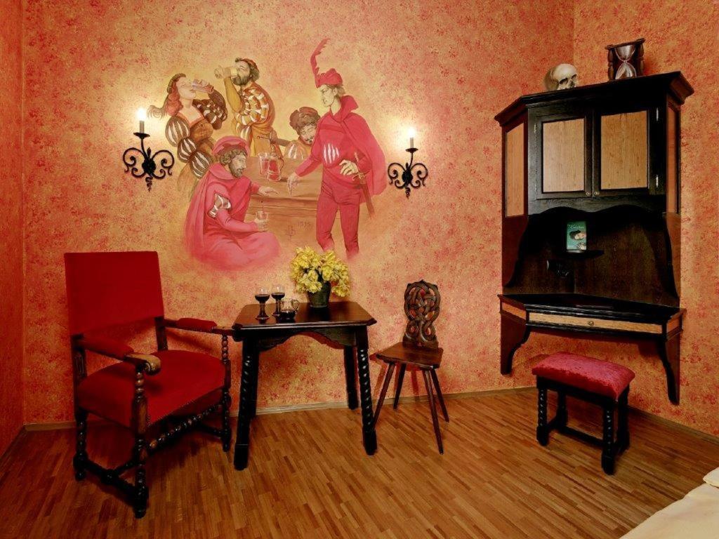 Romantik Hotel Der Adelshof Schwabisch Hall Bagian luar foto