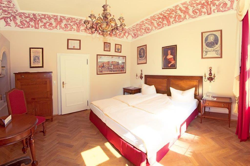 Romantik Hotel Der Adelshof Schwabisch Hall Bagian luar foto