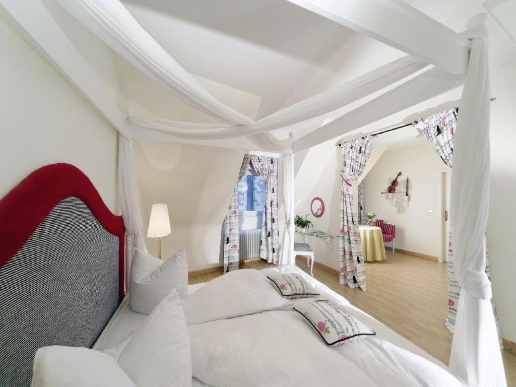Romantik Hotel Der Adelshof Schwabisch Hall Bagian luar foto
