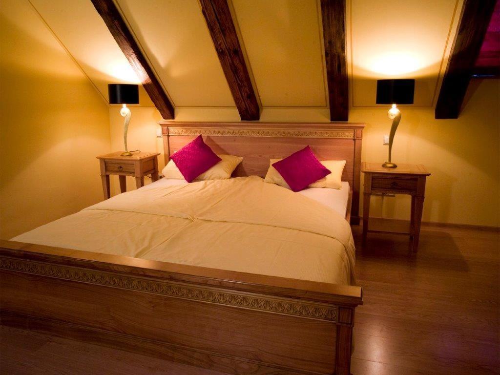 Romantik Hotel Der Adelshof Schwabisch Hall Bagian luar foto