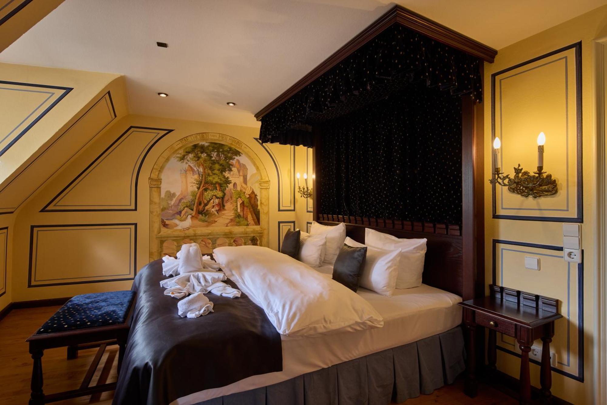 Romantik Hotel Der Adelshof Schwabisch Hall Bagian luar foto