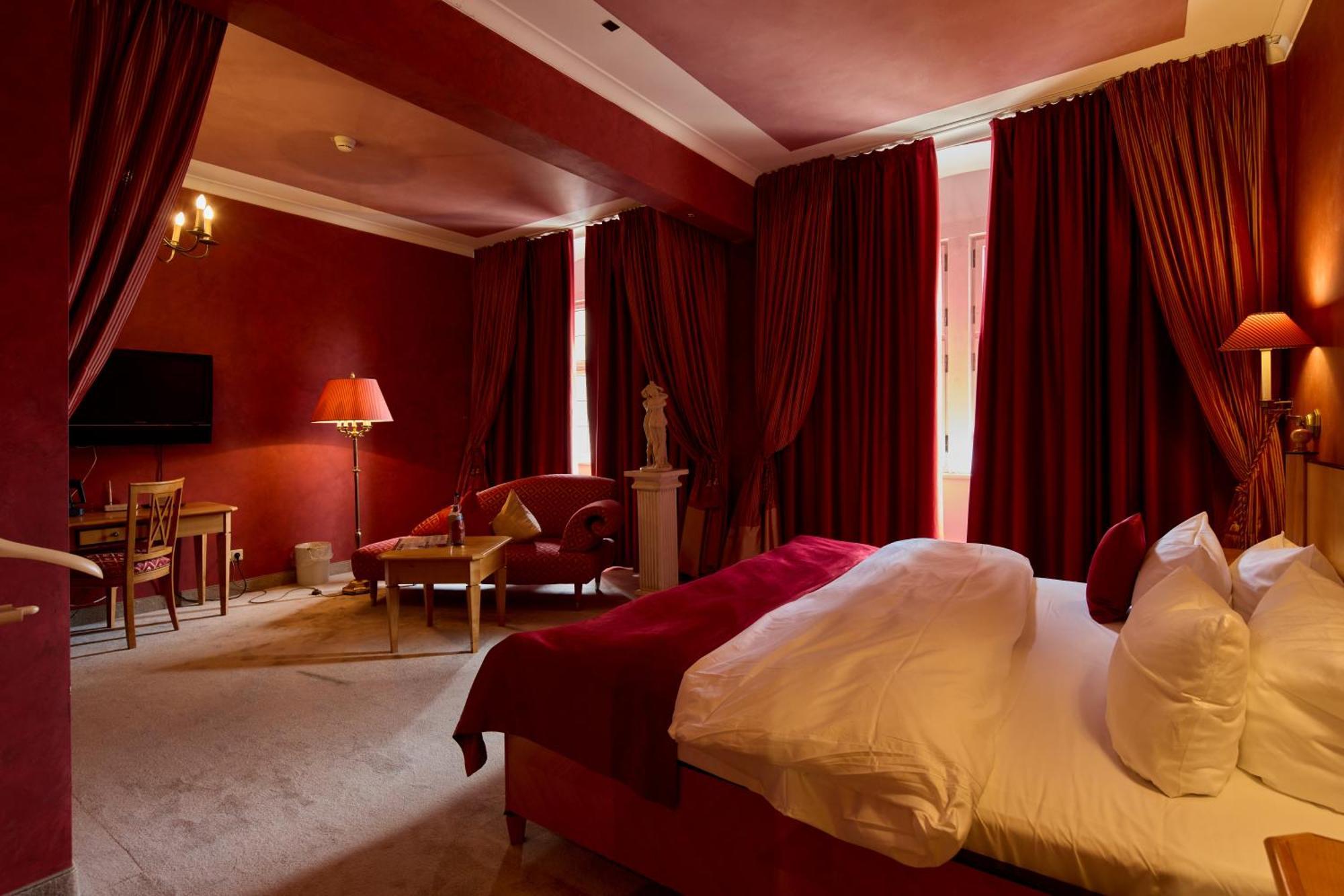 Romantik Hotel Der Adelshof Schwabisch Hall Bagian luar foto