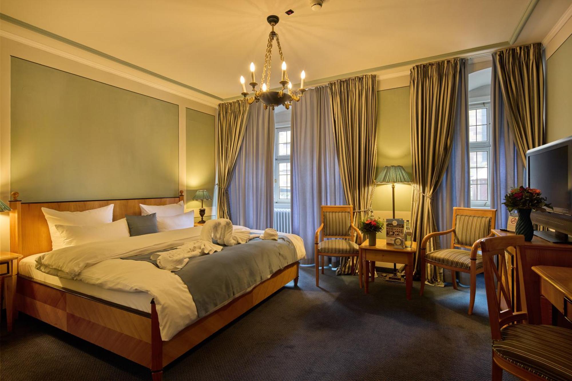 Romantik Hotel Der Adelshof Schwabisch Hall Bagian luar foto